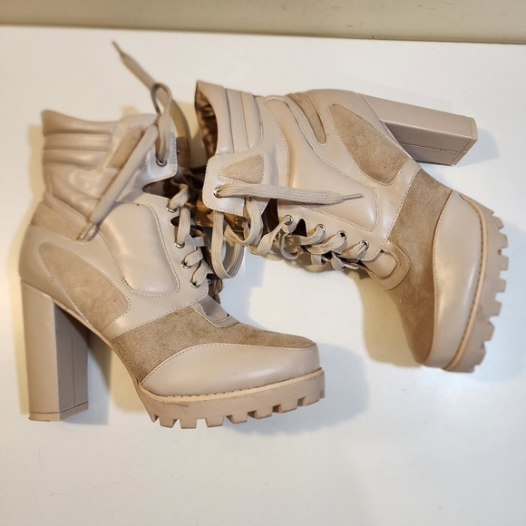 PRETTYLITTLERHING Melora Beige Lace up Heeles Booties size 8 M - Picture 6 of 14